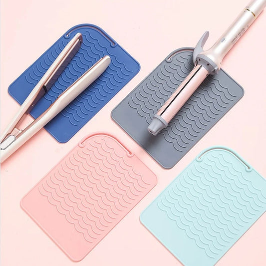 Portable and foldable silicone heat resistant mat for curling irons